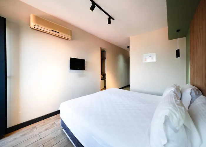 Polek Hotel